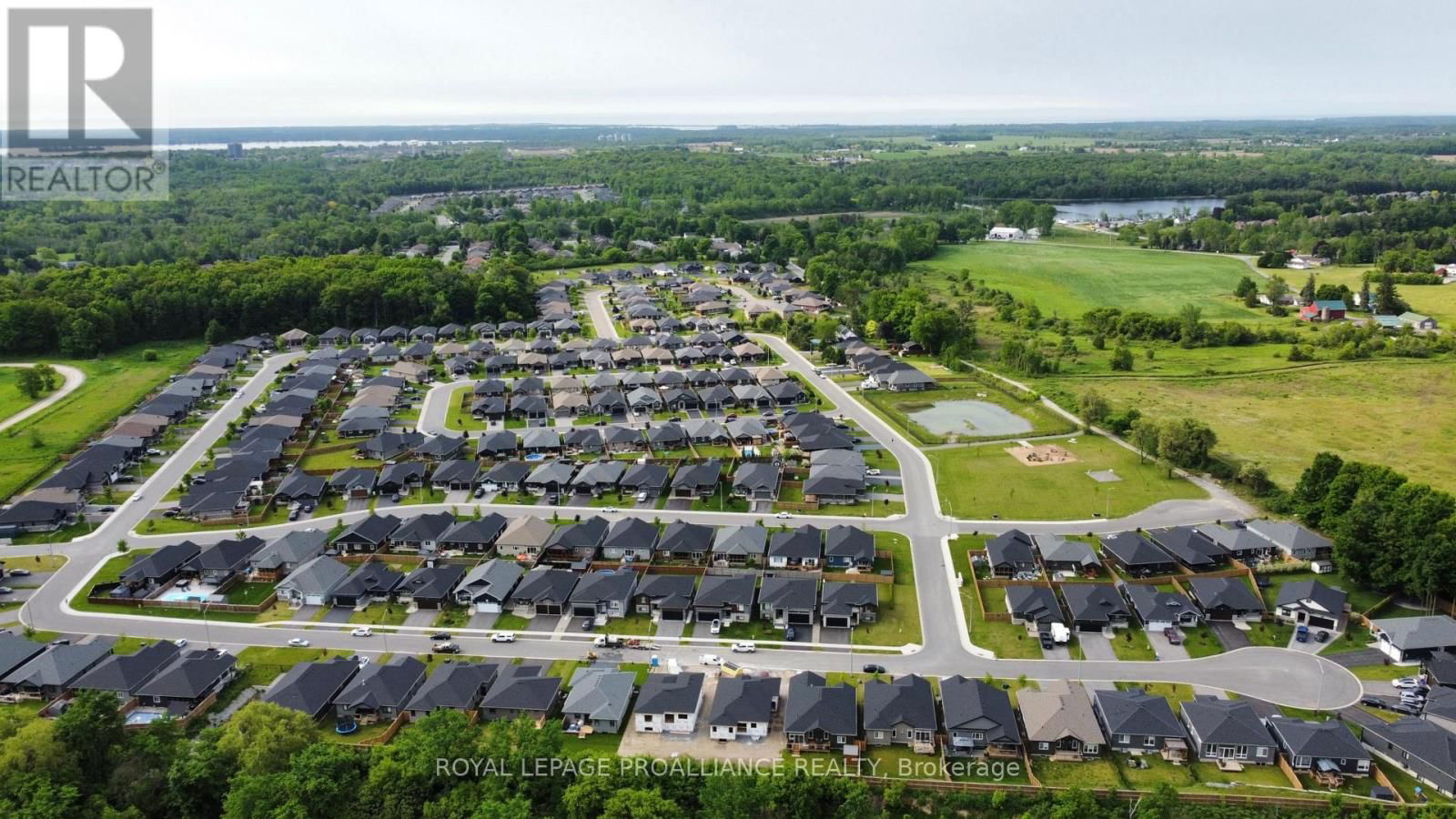 27 SCHMIDT WAY Image 8