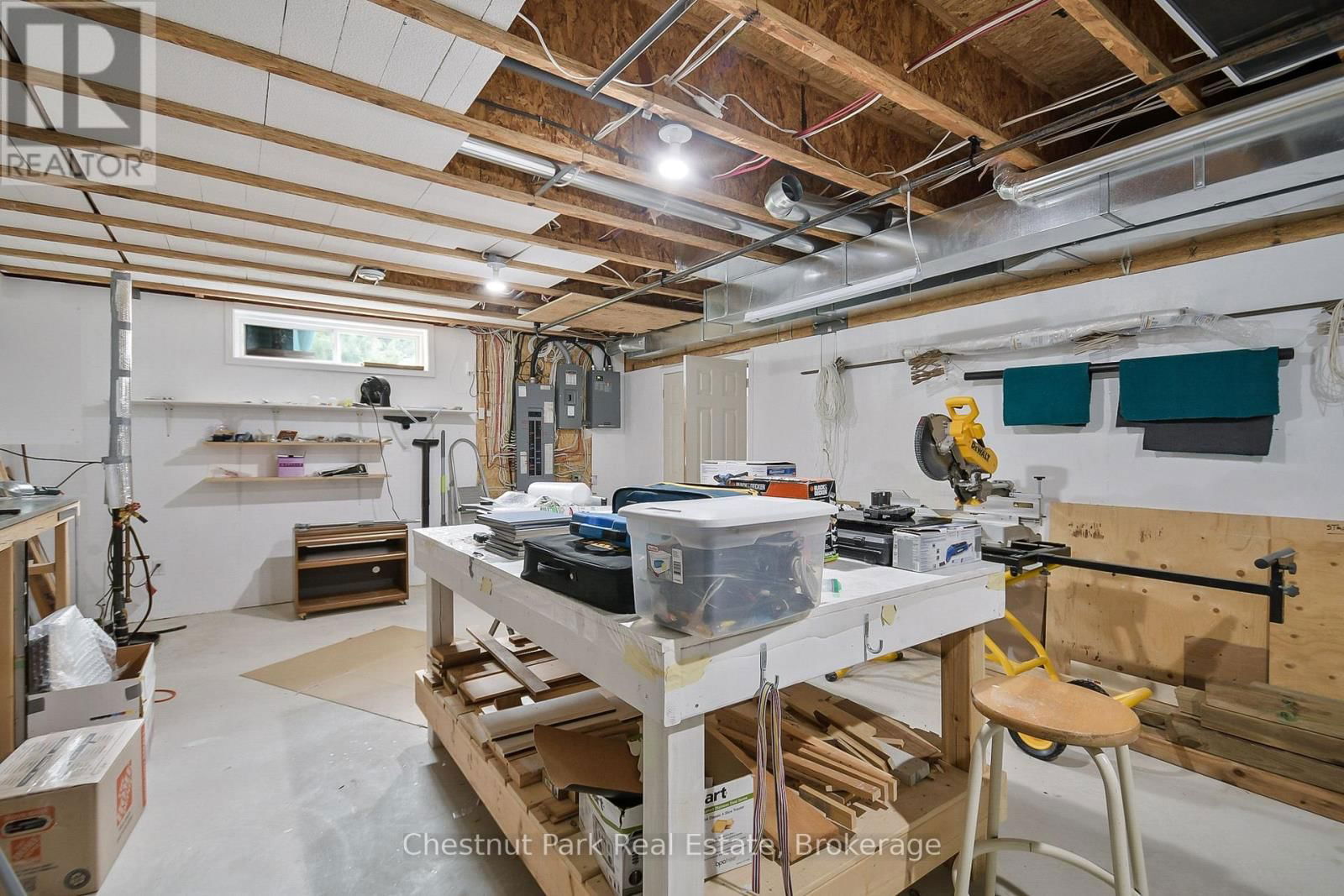 69 EWING STREET Image 25