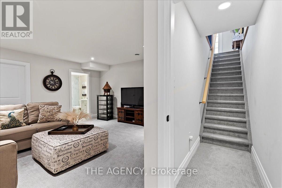 302 - 5 WOOD HAVEN DRIVE Image 31