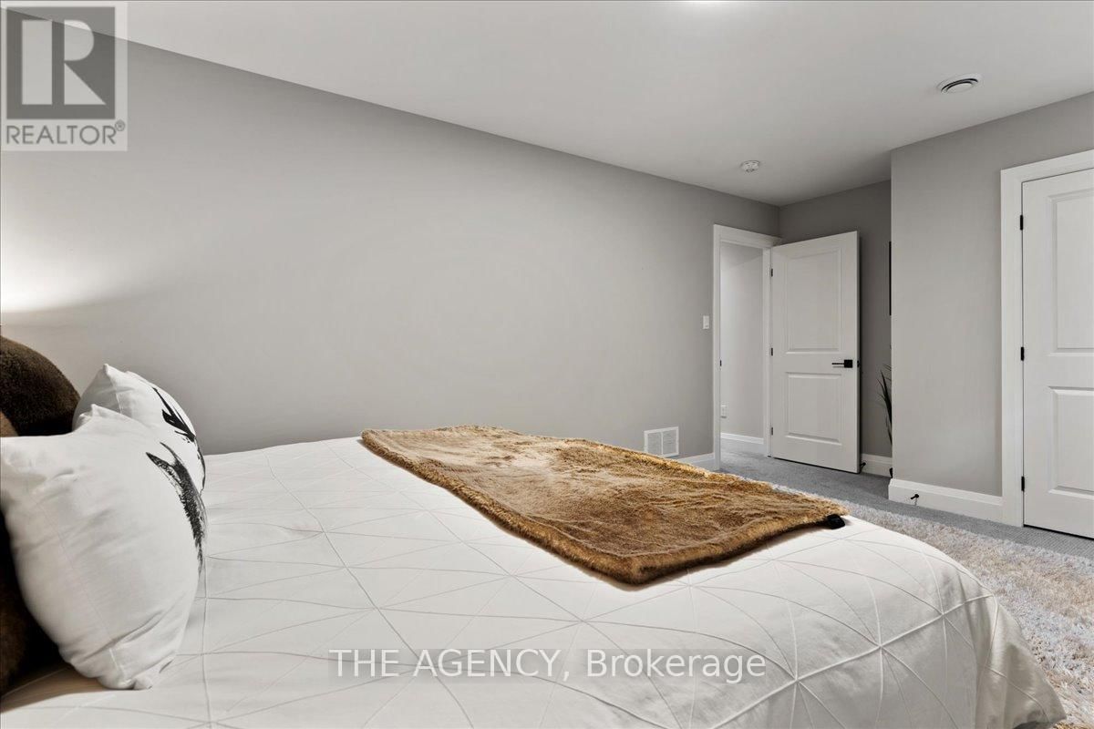 302 - 5 WOOD HAVEN DRIVE Image 36