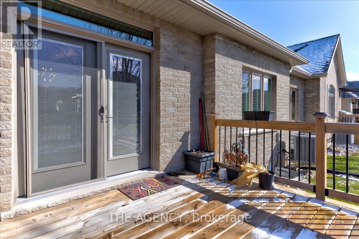 302 - 5 WOOD HAVEN DRIVE Image 38