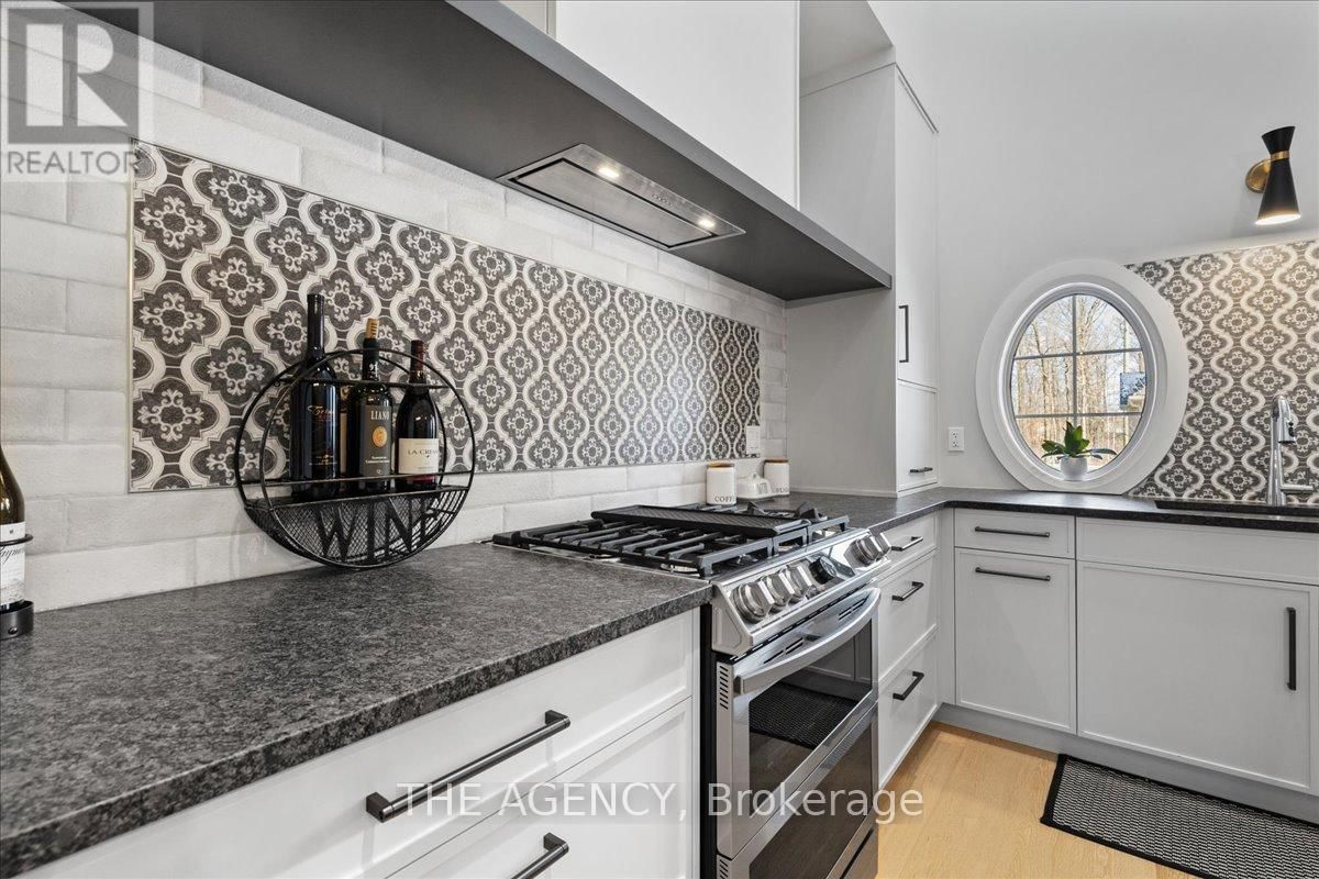 302 - 5 WOOD HAVEN DRIVE Image 9