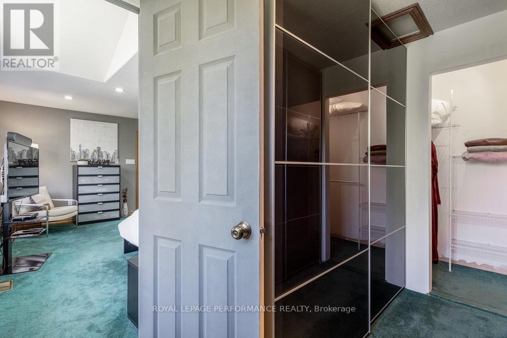 1657 WHITESIDE WAY Image 33