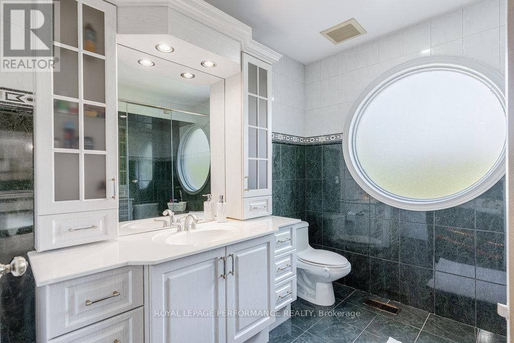 1657 WHITESIDE WAY Image 34