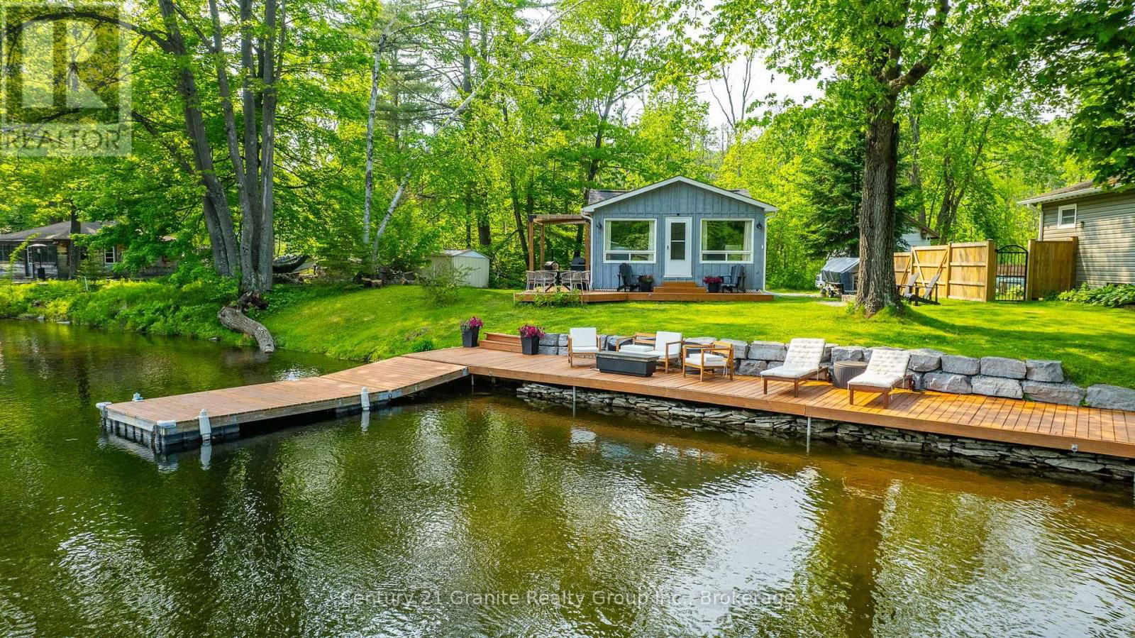 13 BIRCHLEAF DRIVE Image 1