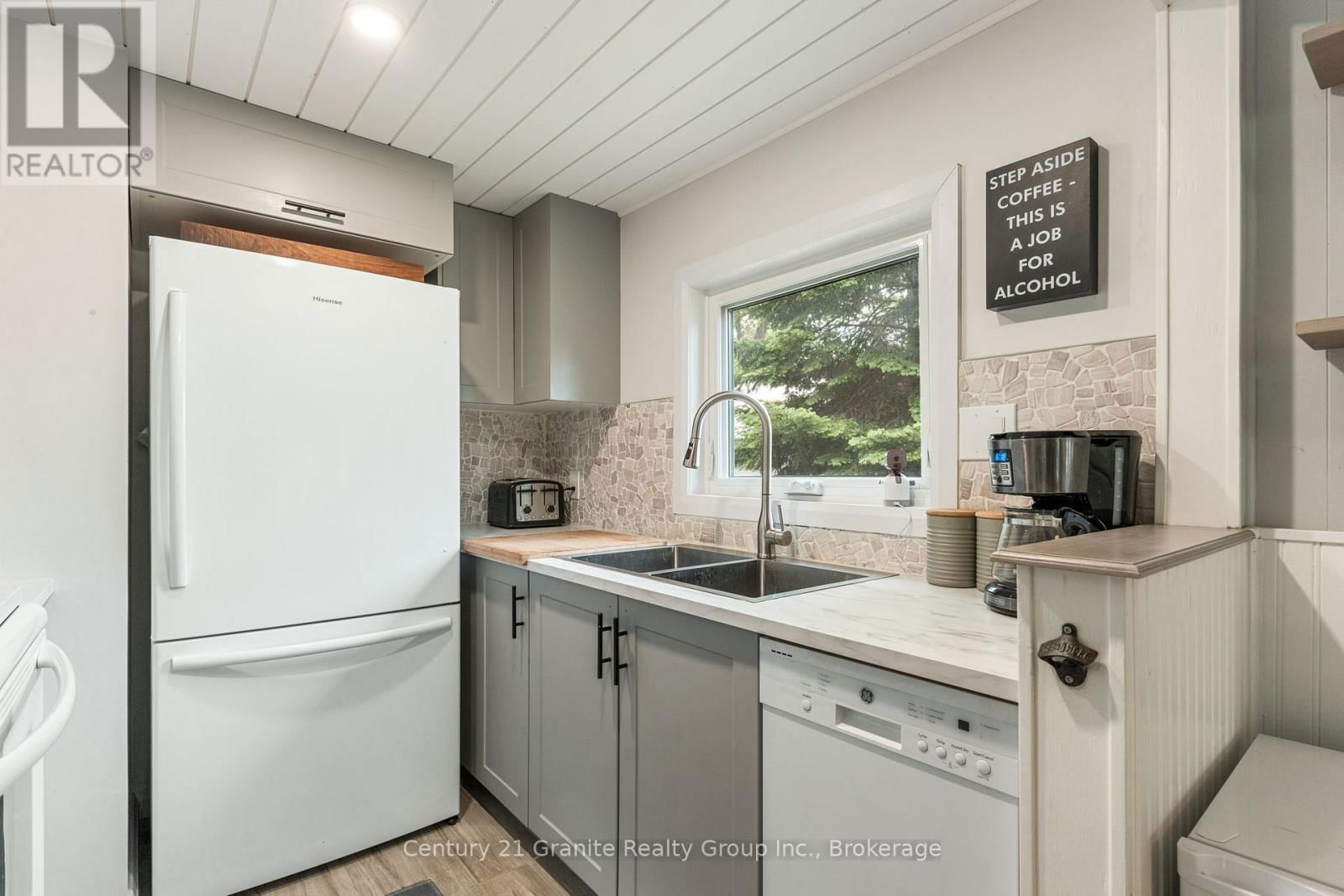13 BIRCHLEAF DRIVE Image 15