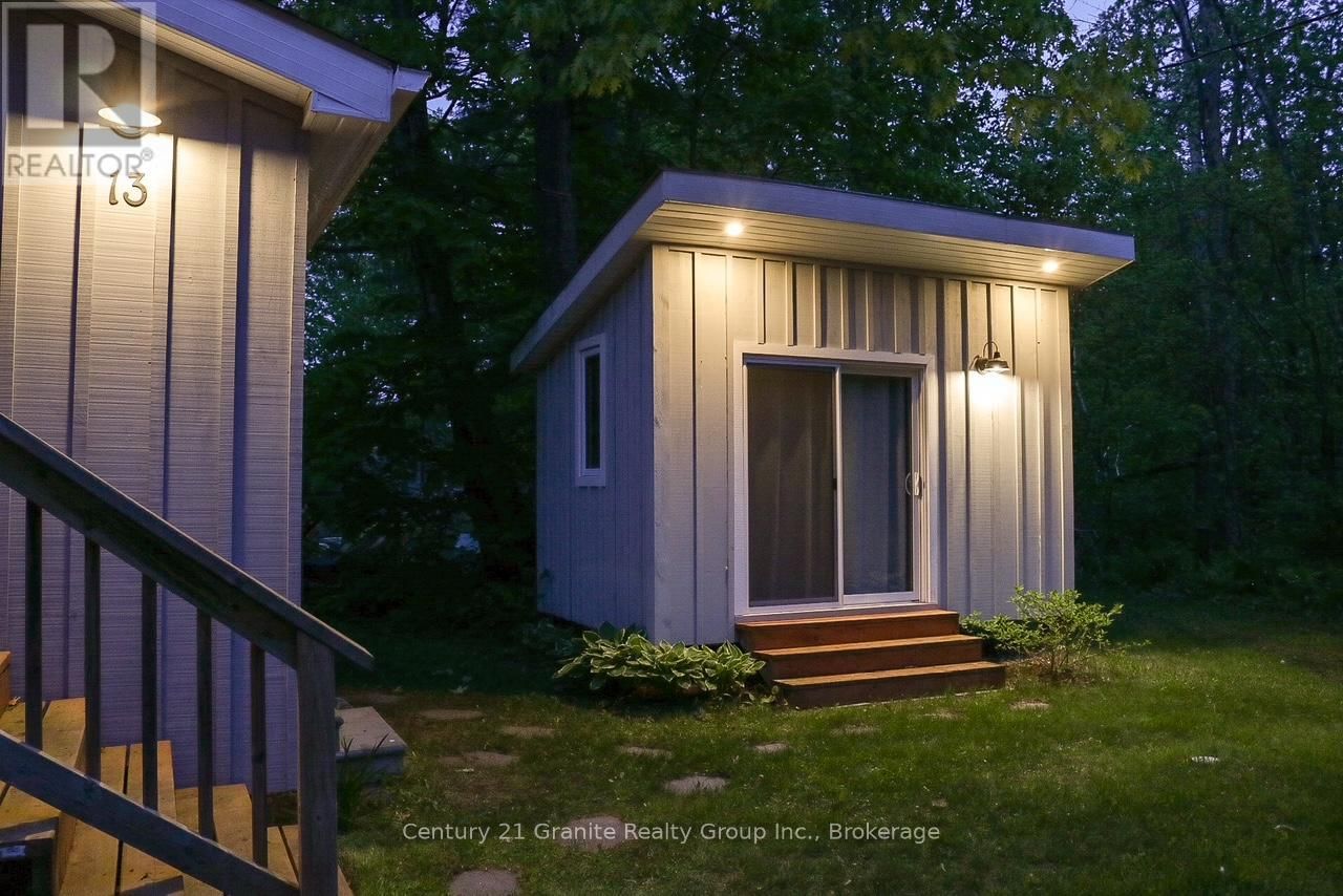 13 BIRCHLEAF DRIVE Image 24