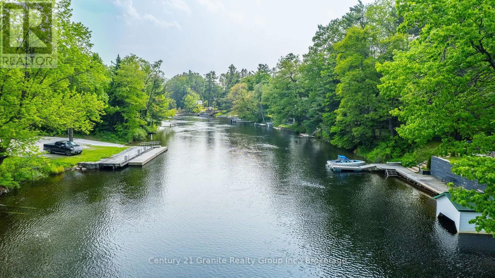 13 BIRCHLEAF DRIVE Image 43