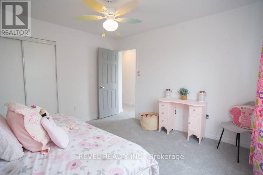 9 WALDIE CRESCENT Image 31