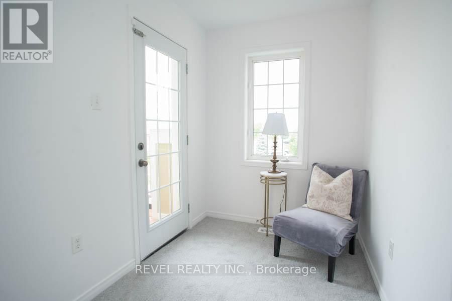 9 WALDIE CRESCENT Image 32