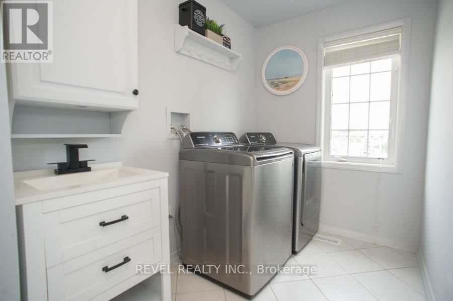 9 WALDIE CRESCENT Image 34
