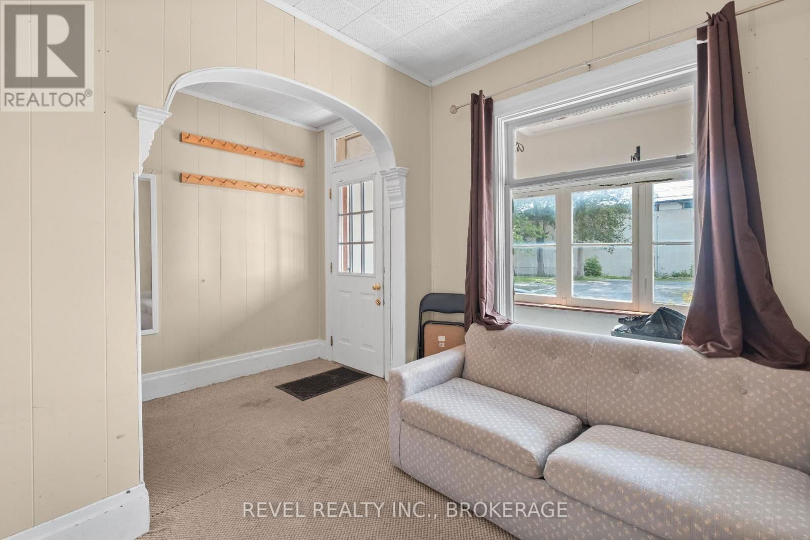 215 EARL STREET Image 10