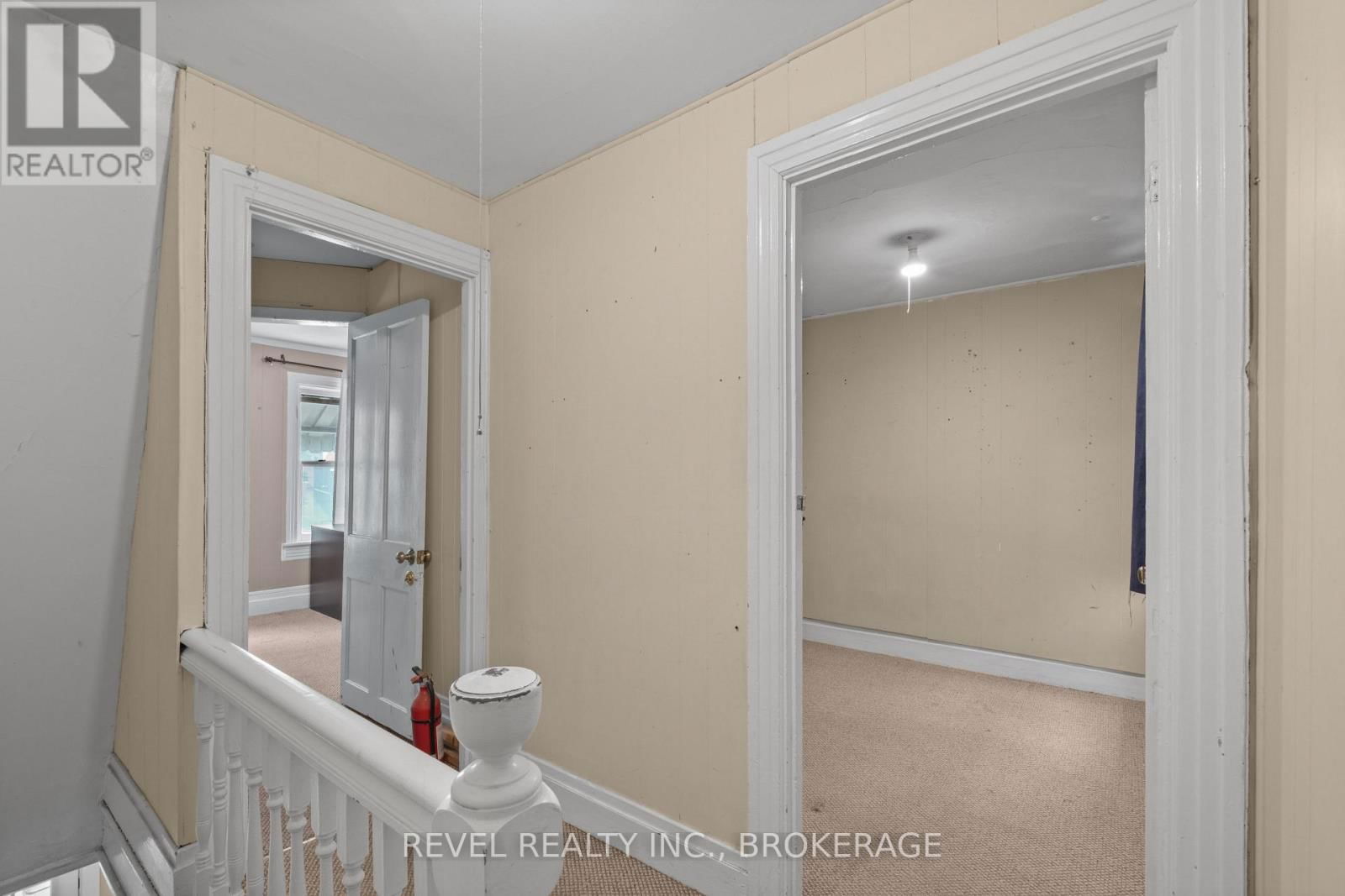 215 EARL STREET Image 21