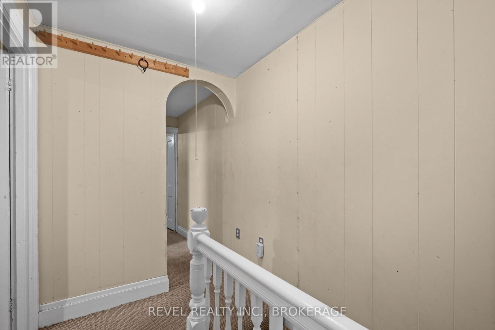215 EARL STREET Image 22