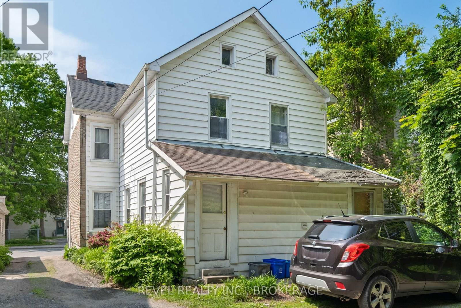 215 EARL STREET Image 31