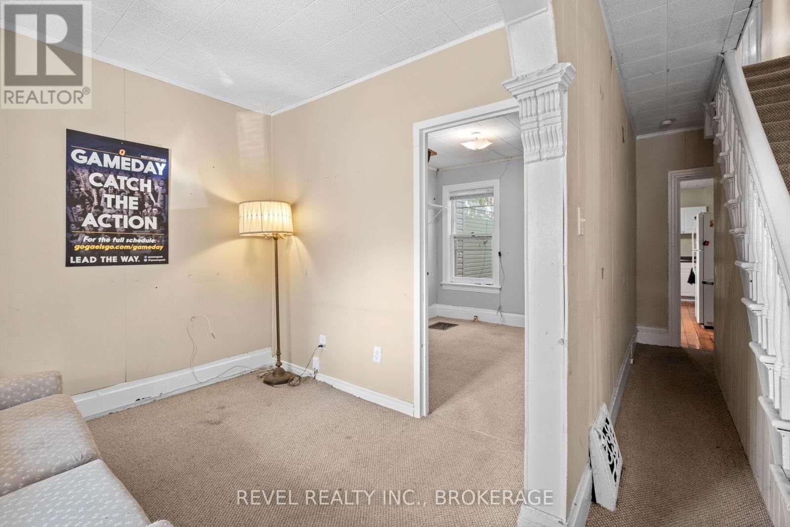 215 EARL STREET Image 9