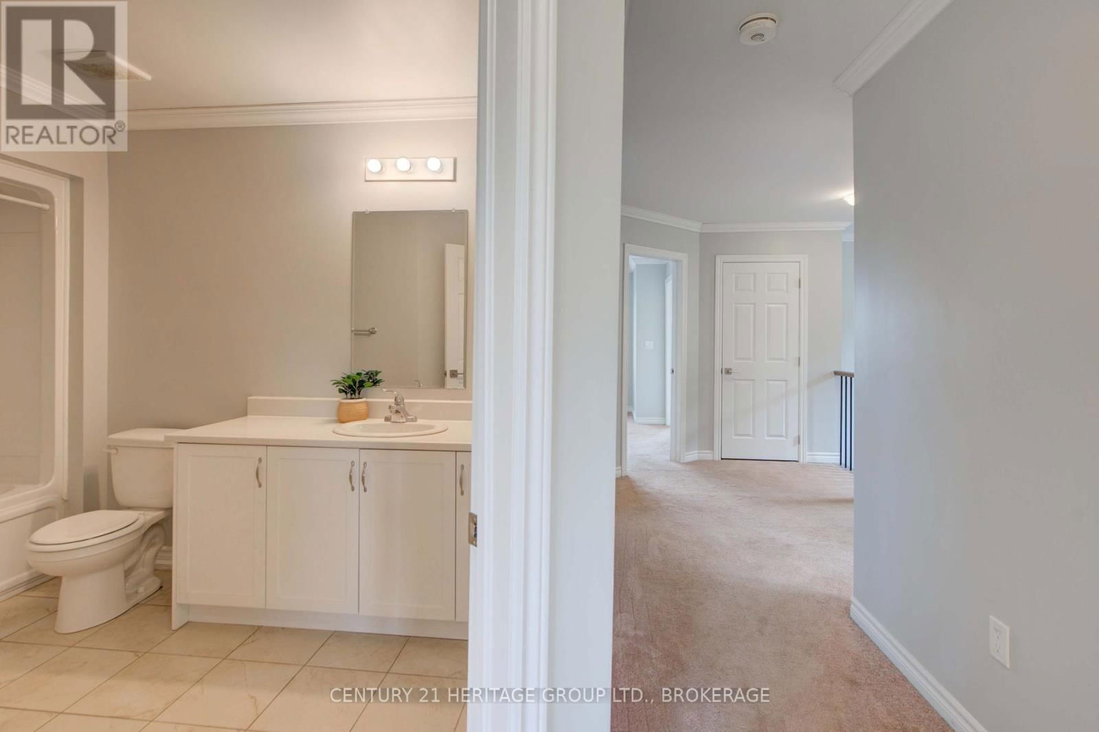 104 BRENNAN CRESCENT Image 24