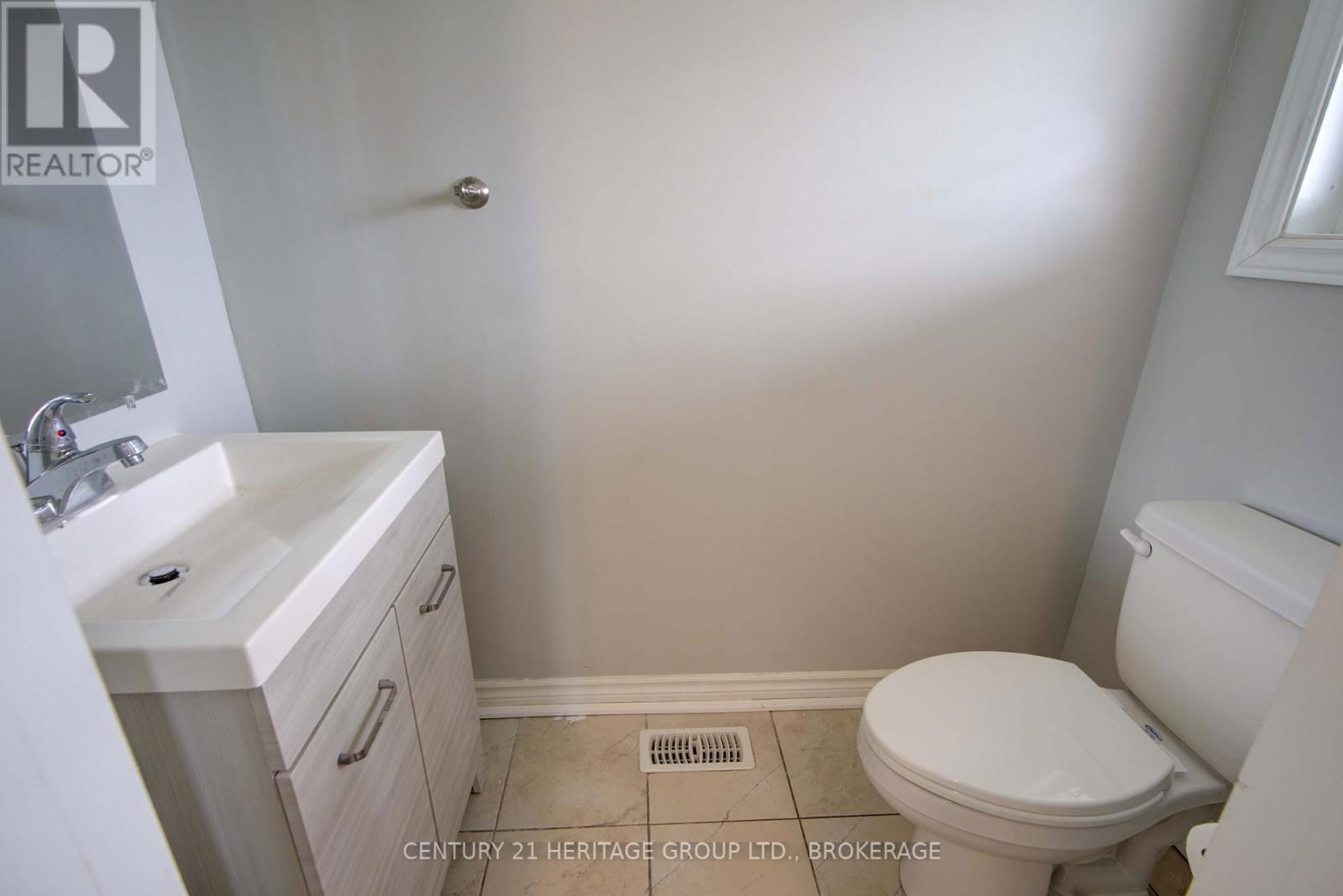 104 BRENNAN CRESCENT Image 33