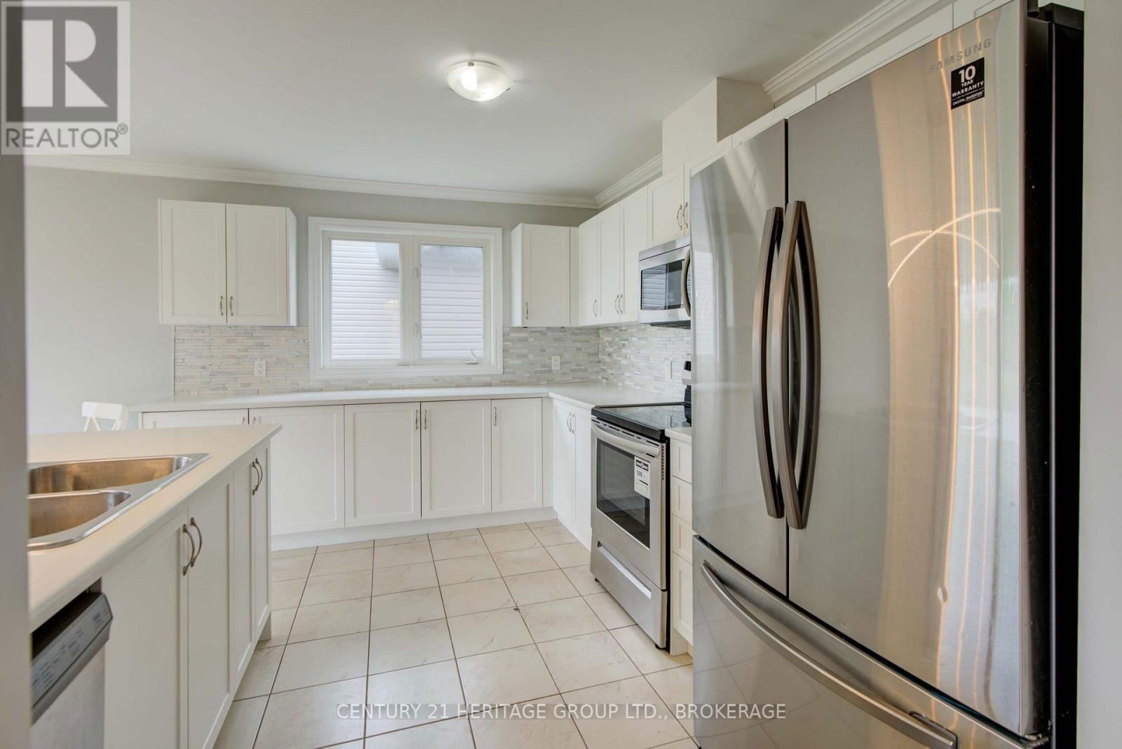 104 BRENNAN CRESCENT Image 37