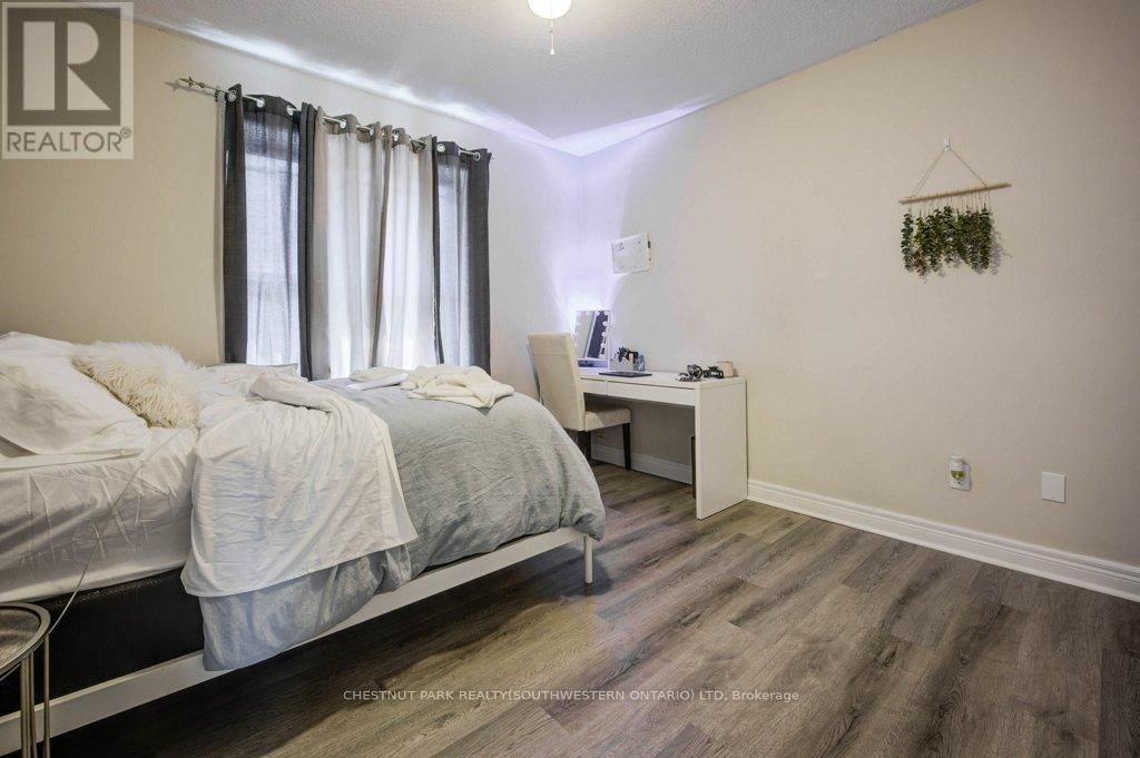 62 DORSET STREET Image 17