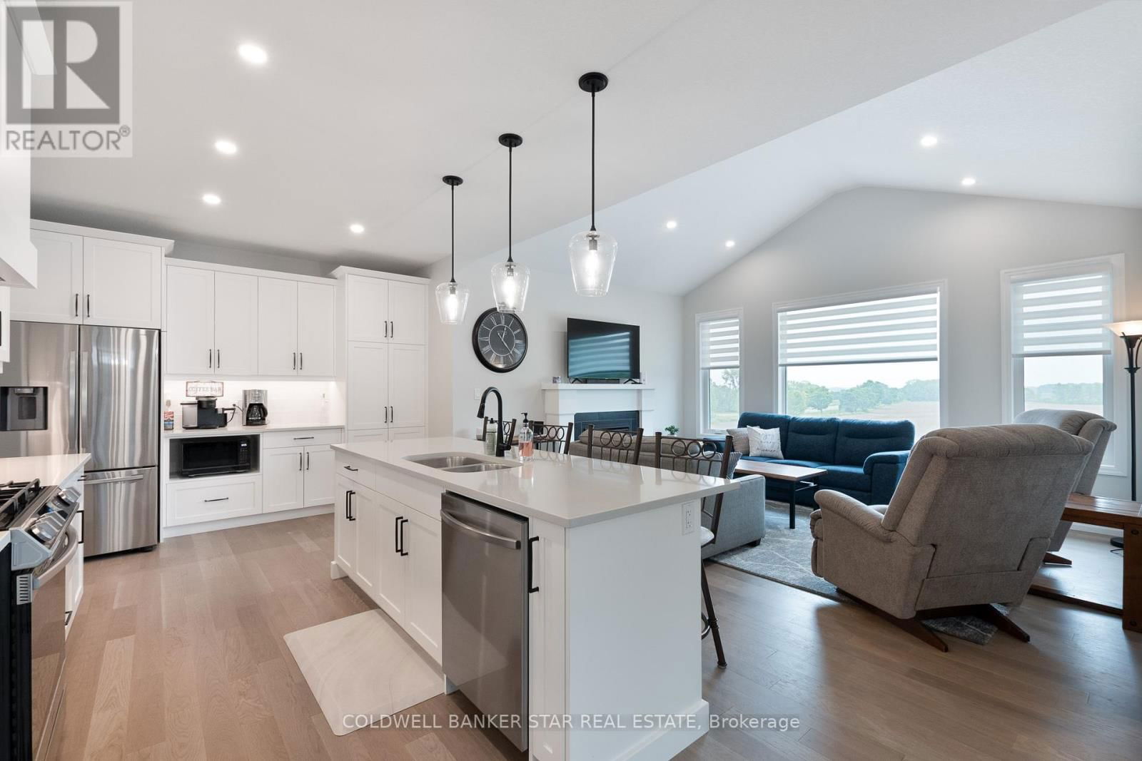 136 GRAYDON DRIVE Image 10