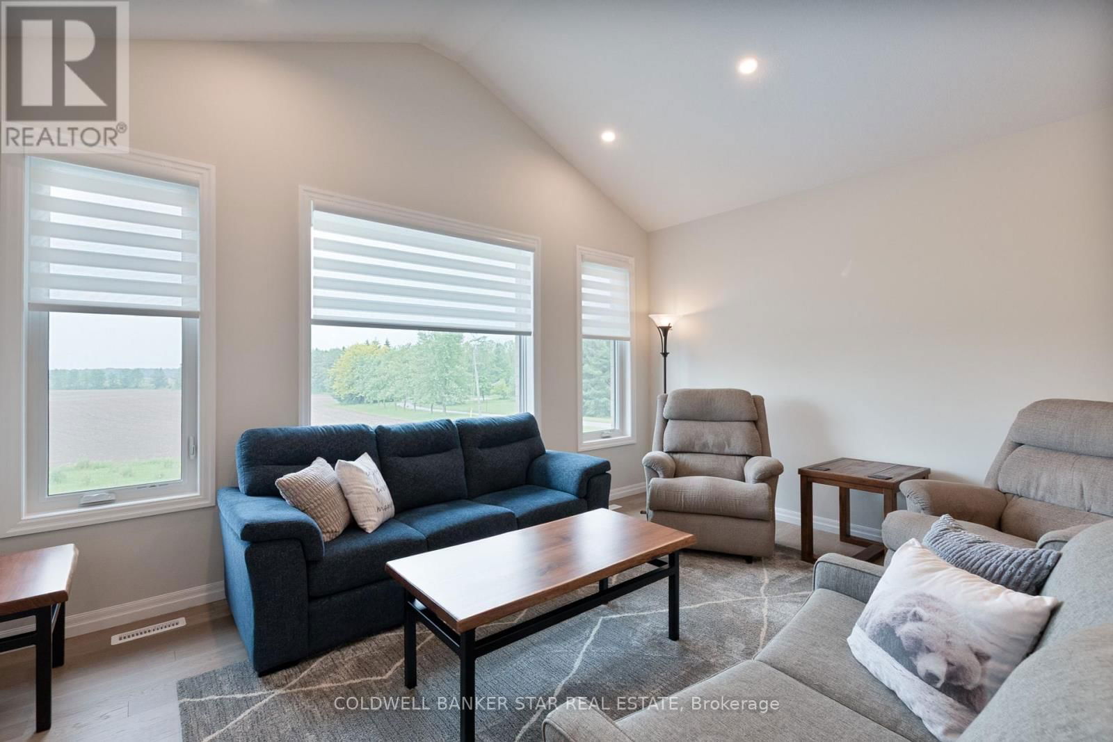 136 GRAYDON DRIVE Image 19