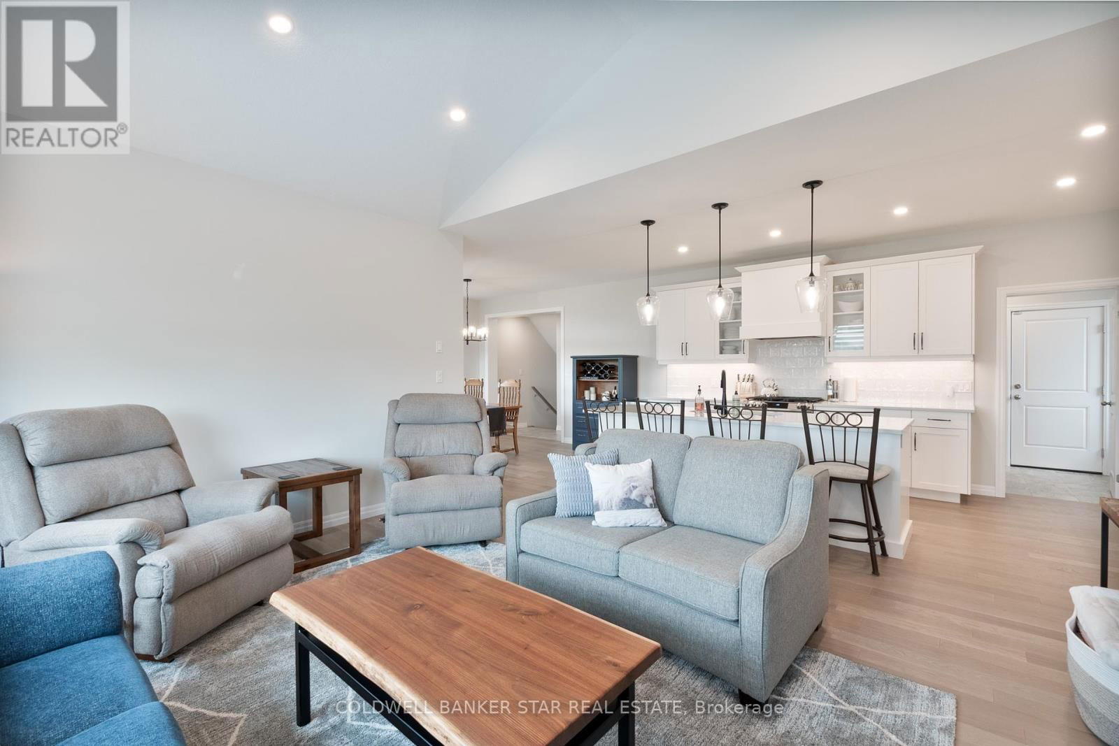 136 GRAYDON DRIVE Image 20