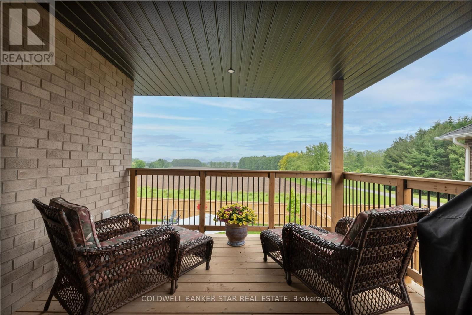 136 GRAYDON DRIVE Image 22