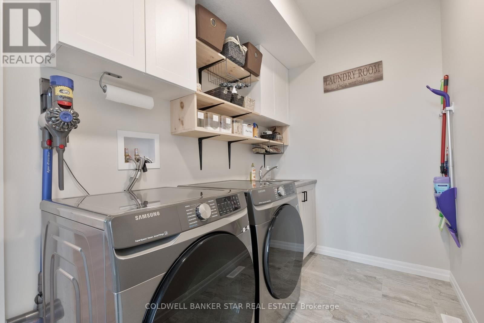 136 GRAYDON DRIVE Image 24