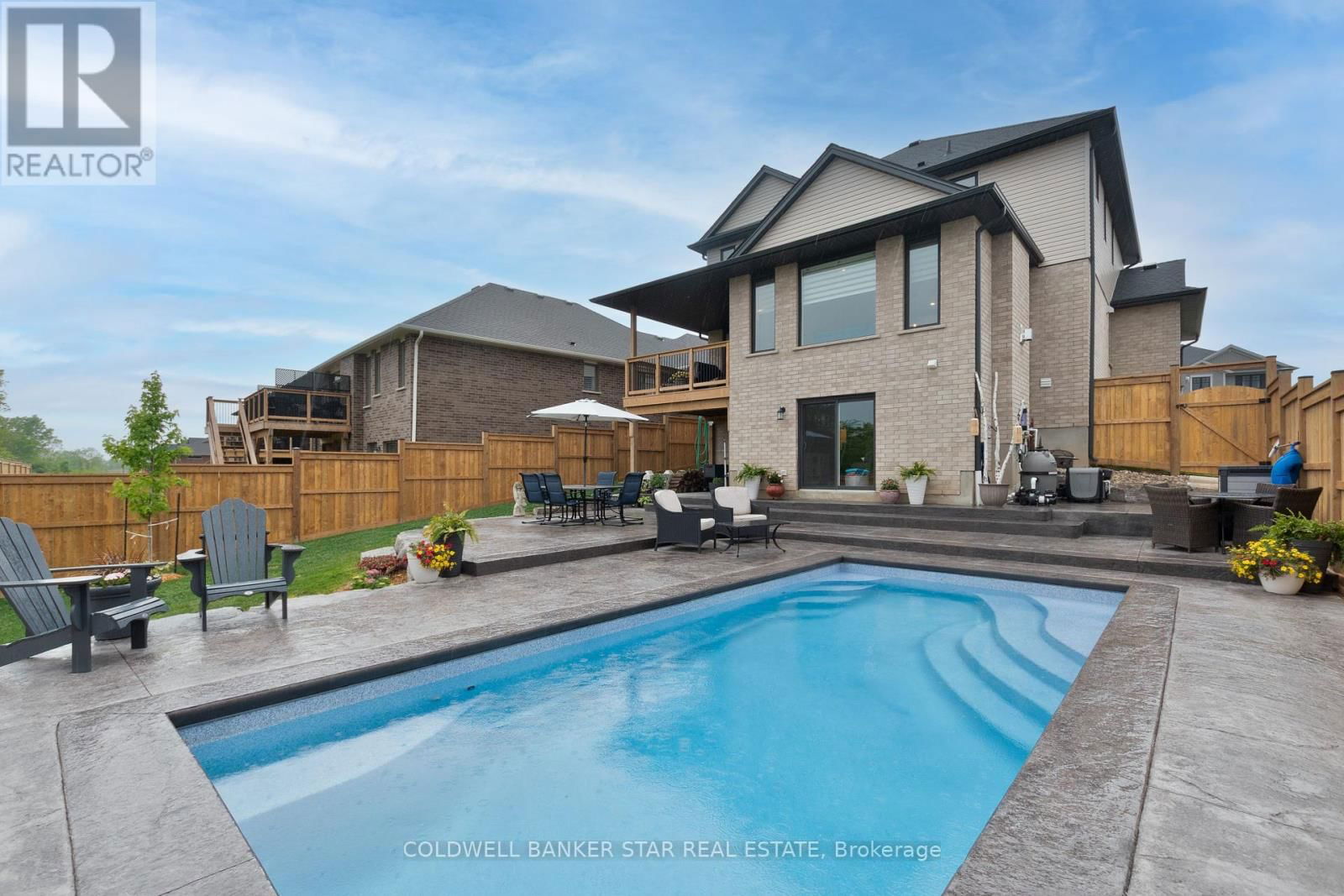 136 GRAYDON DRIVE Image 3