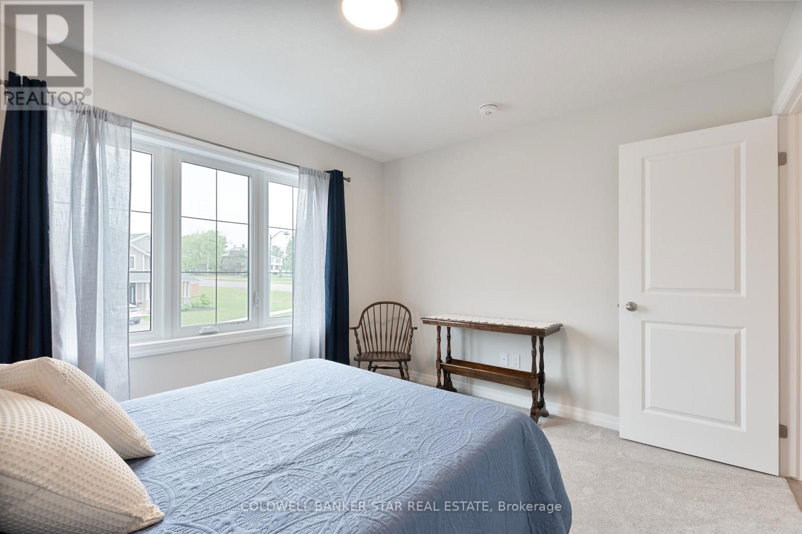 136 GRAYDON DRIVE Image 41