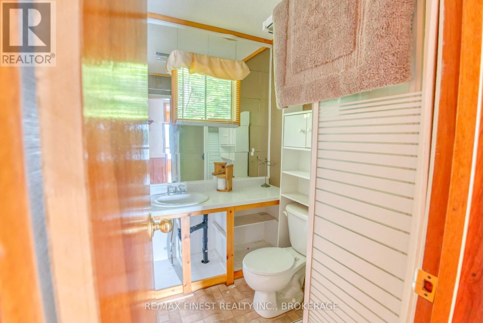 1140B POINT LANE Image 14