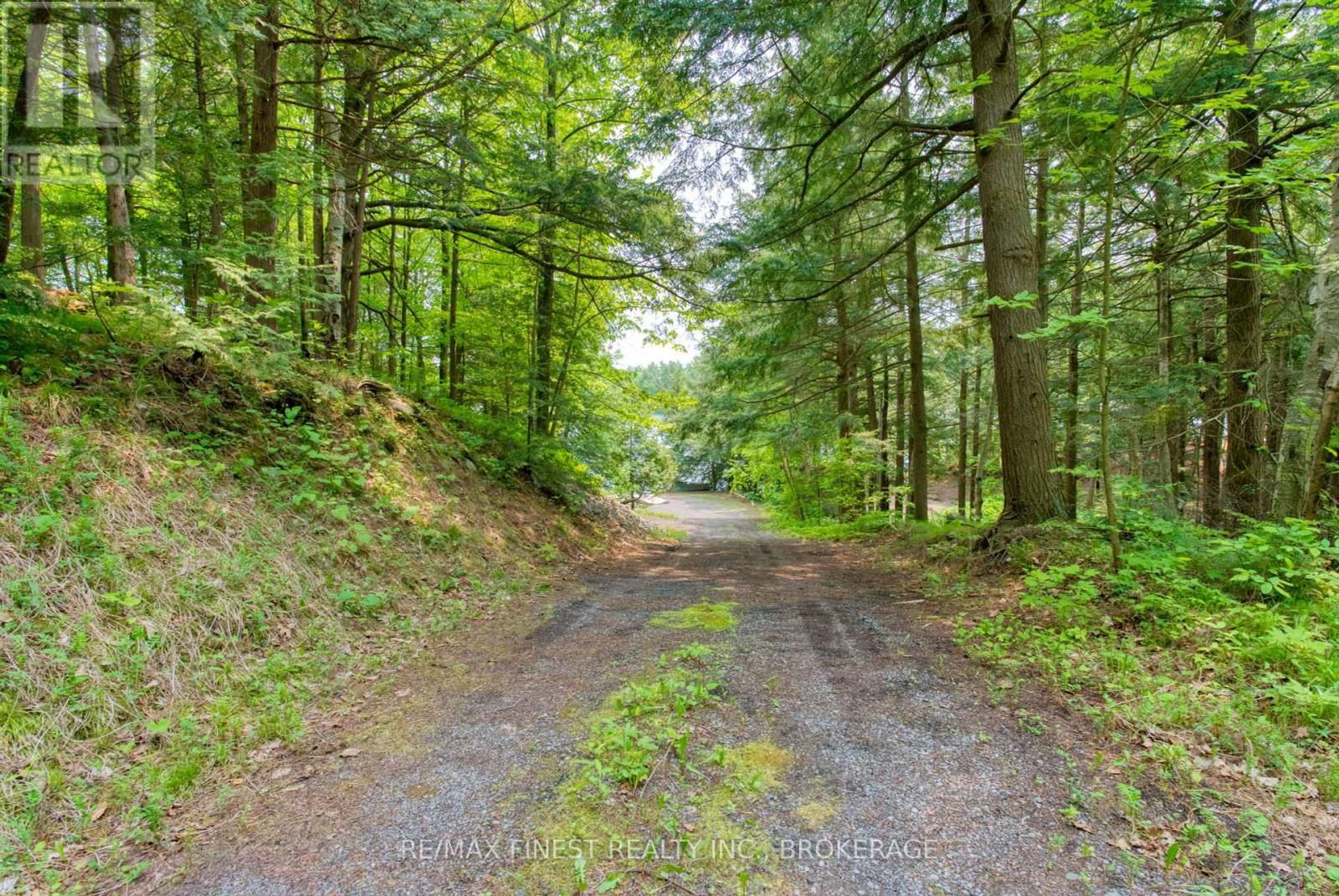 1140B POINT LANE Image 27