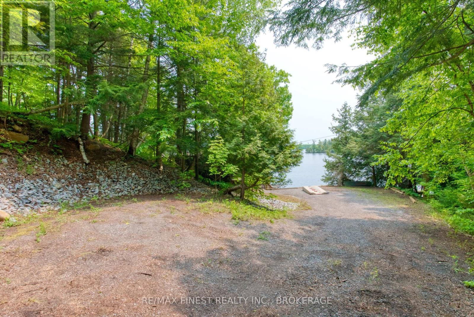 1140B POINT LANE Image 29