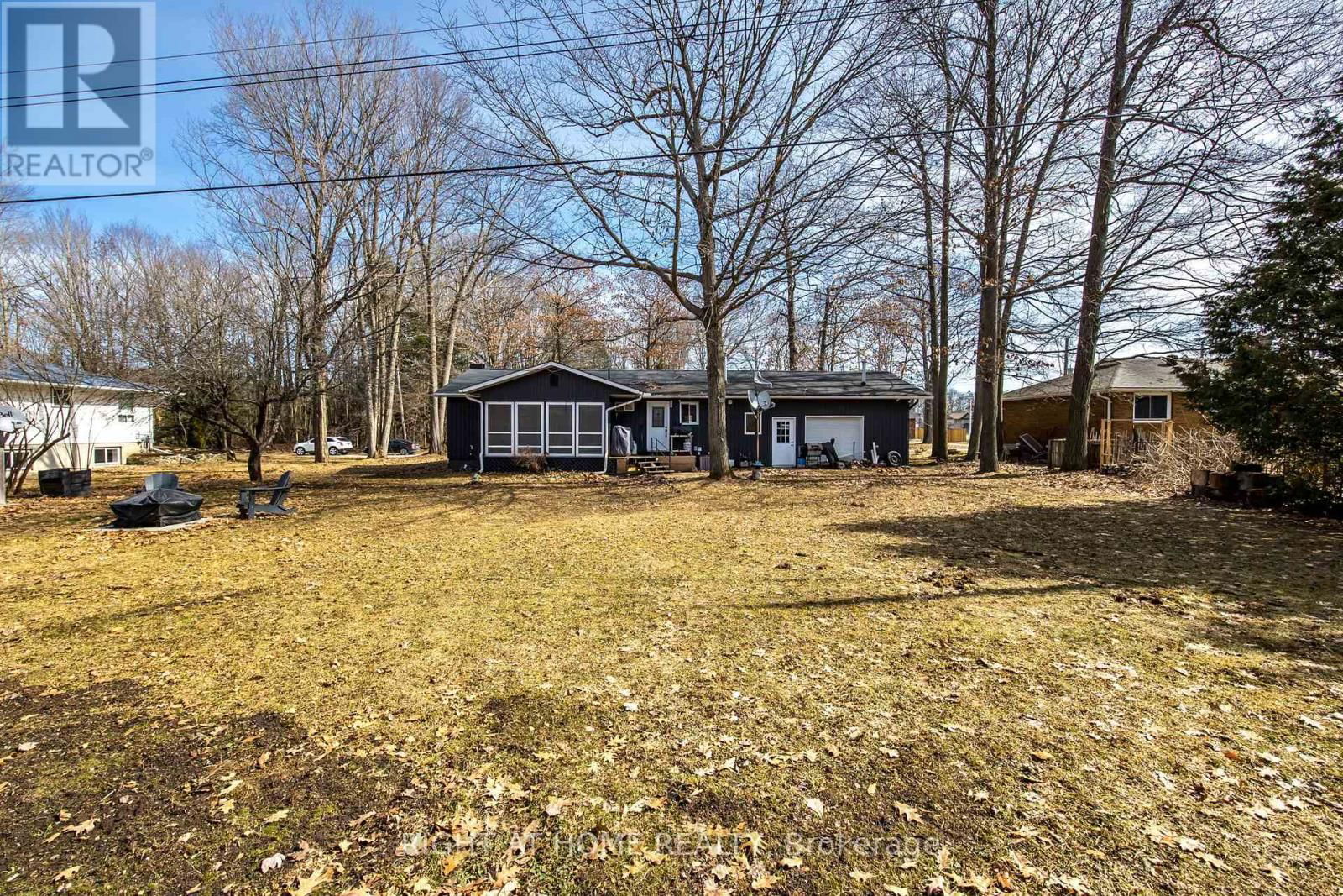 215 WELLINGTON STREET Image 34