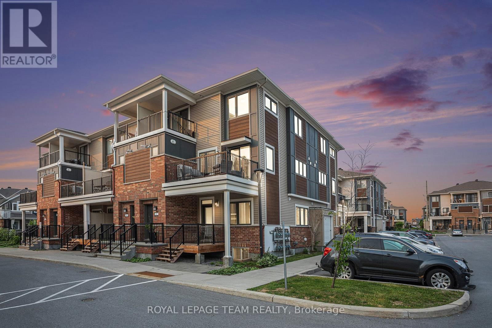 57 LYRID PRIVATE Image 1