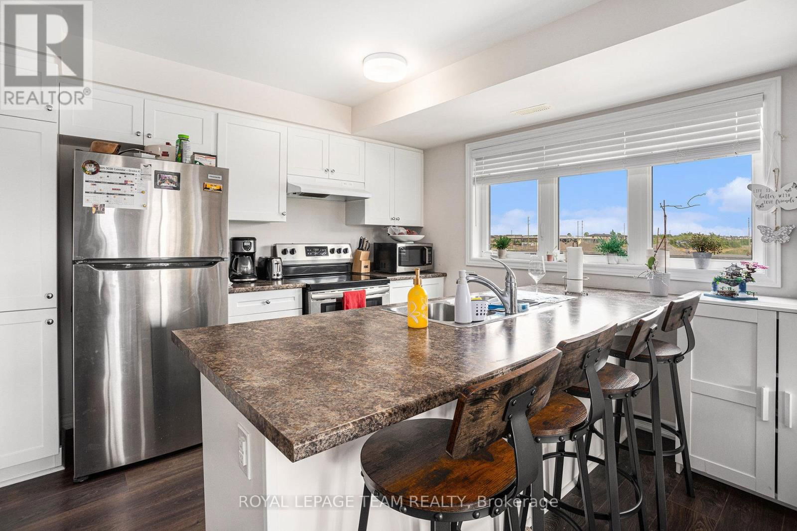 57 LYRID PRIVATE Image 10