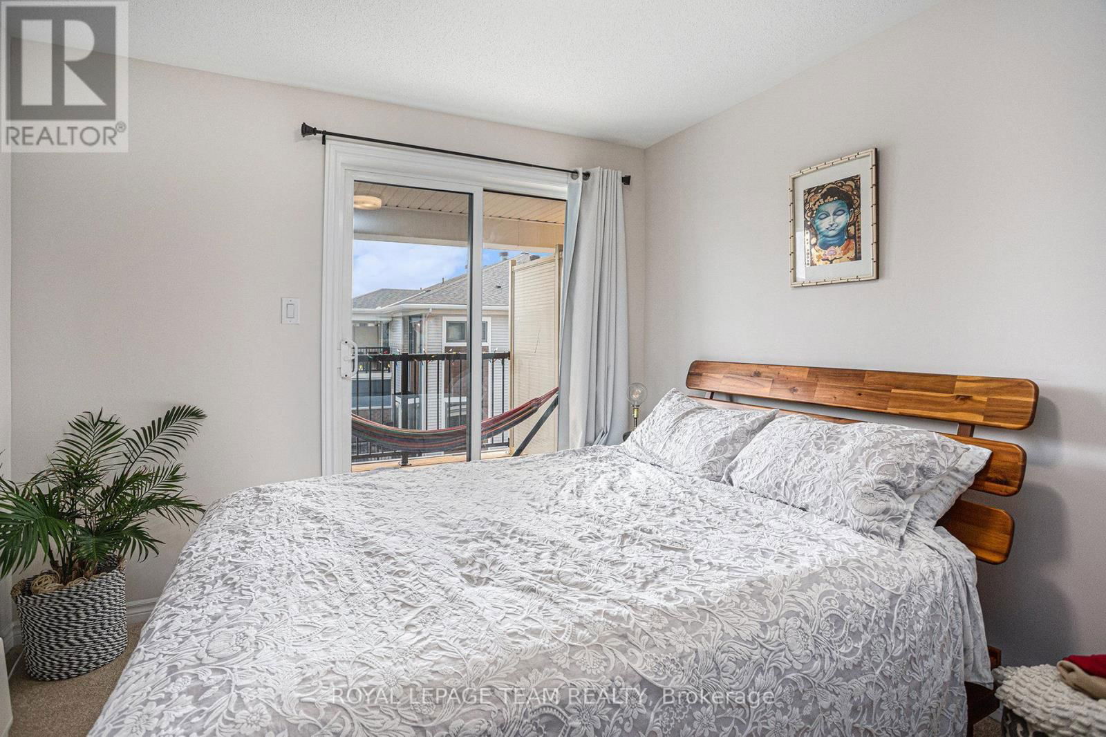 57 LYRID PRIVATE Image 14
