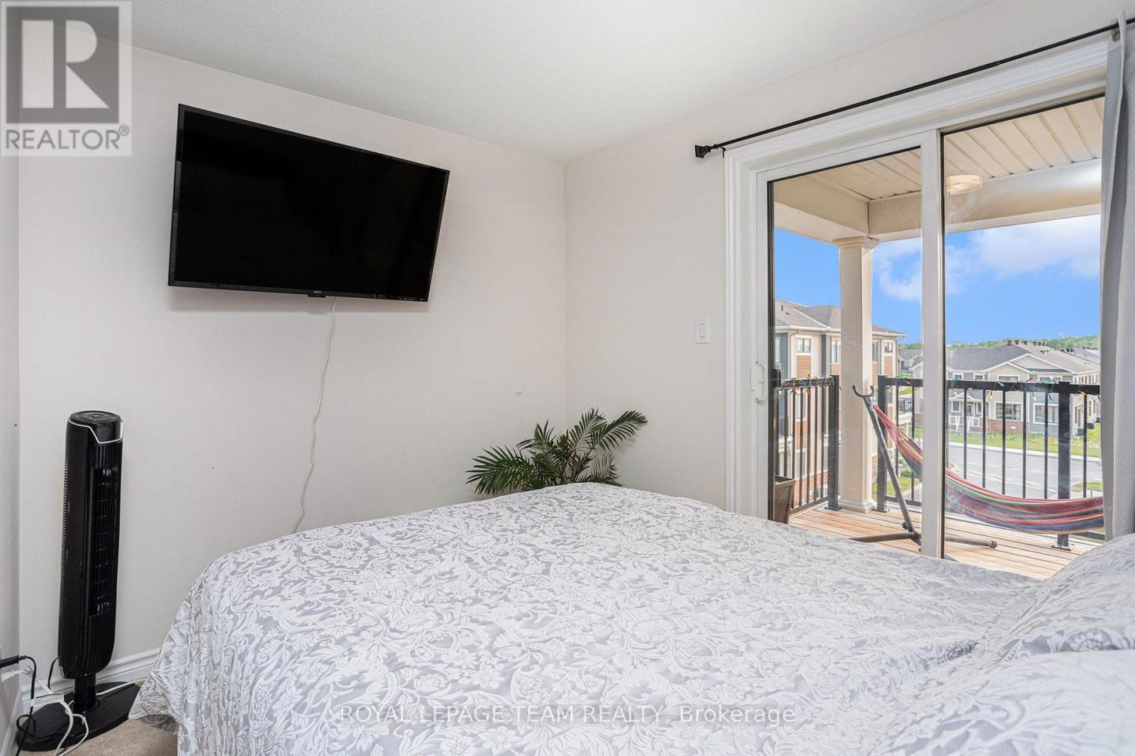 57 LYRID PRIVATE Image 15