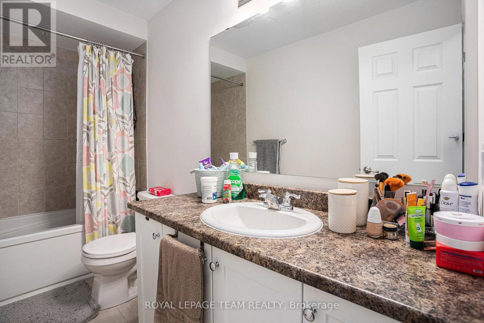 57 LYRID PRIVATE Image 19