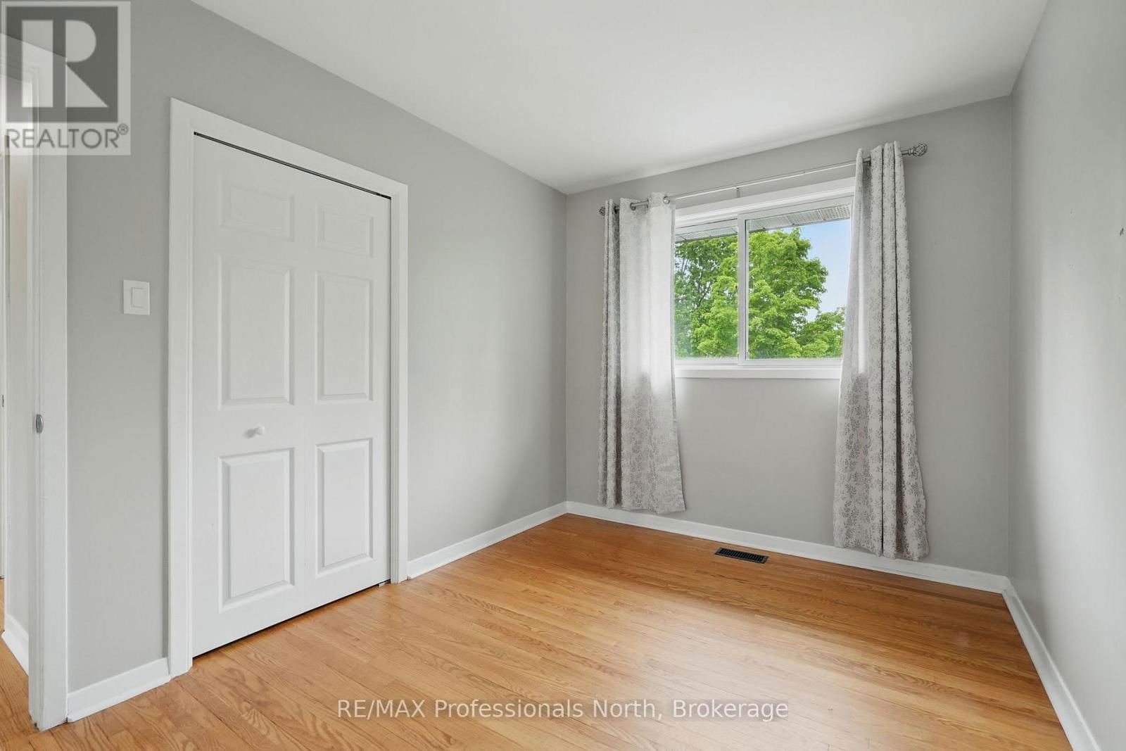 3 PLEASANT AVENUE Image 17