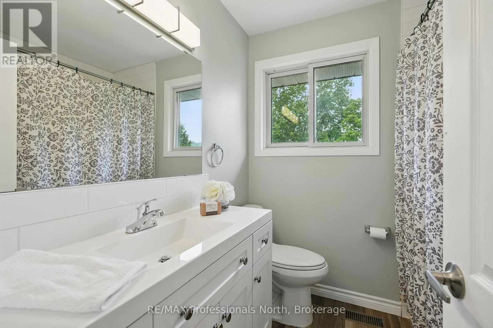 3 PLEASANT AVENUE Image 22