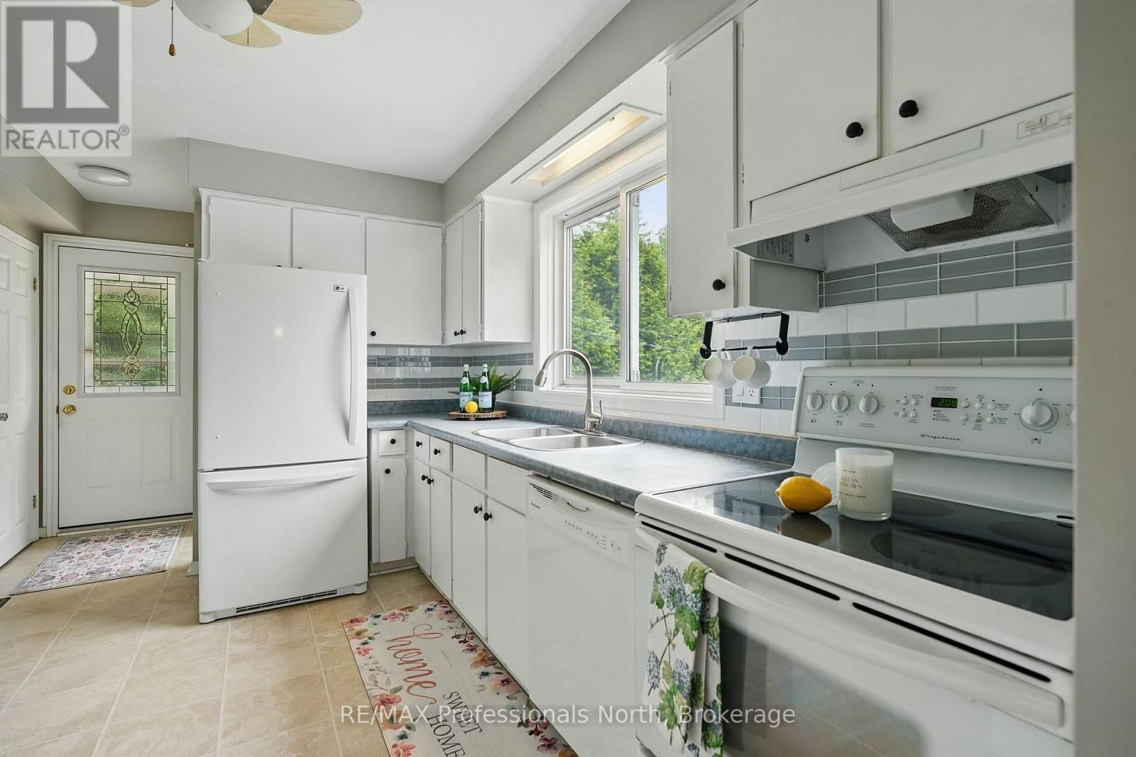 3 PLEASANT AVENUE Image 6