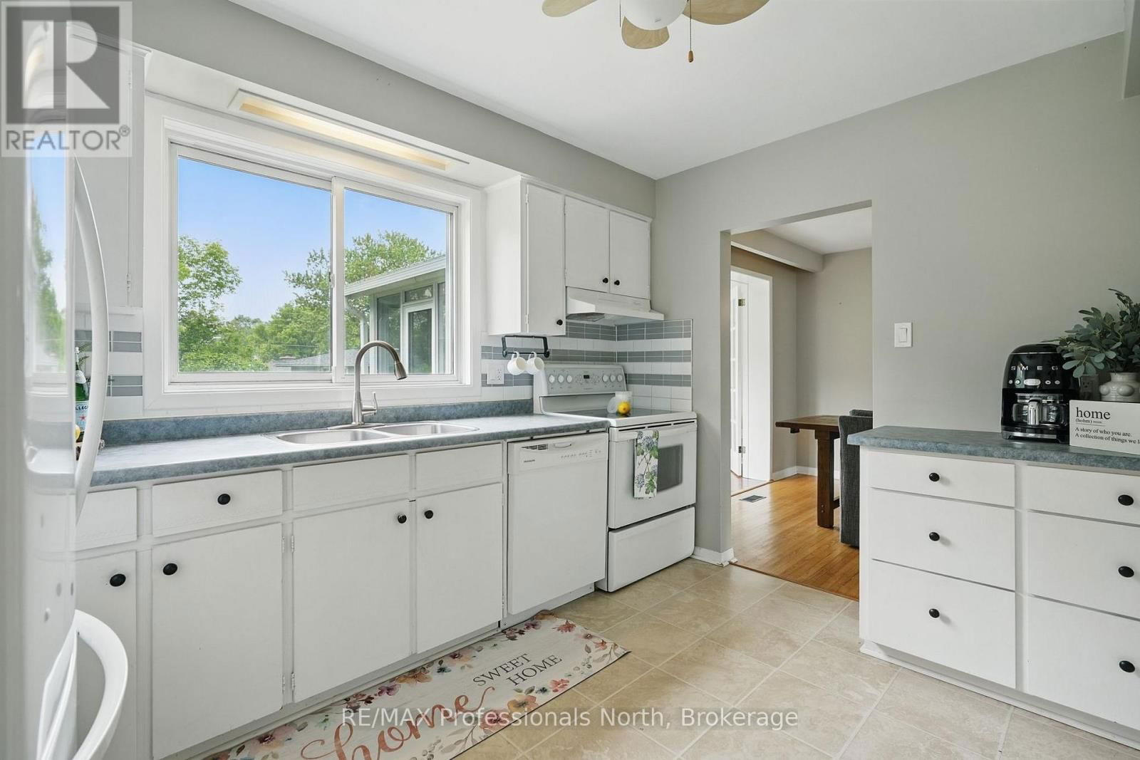 3 PLEASANT AVENUE Image 7