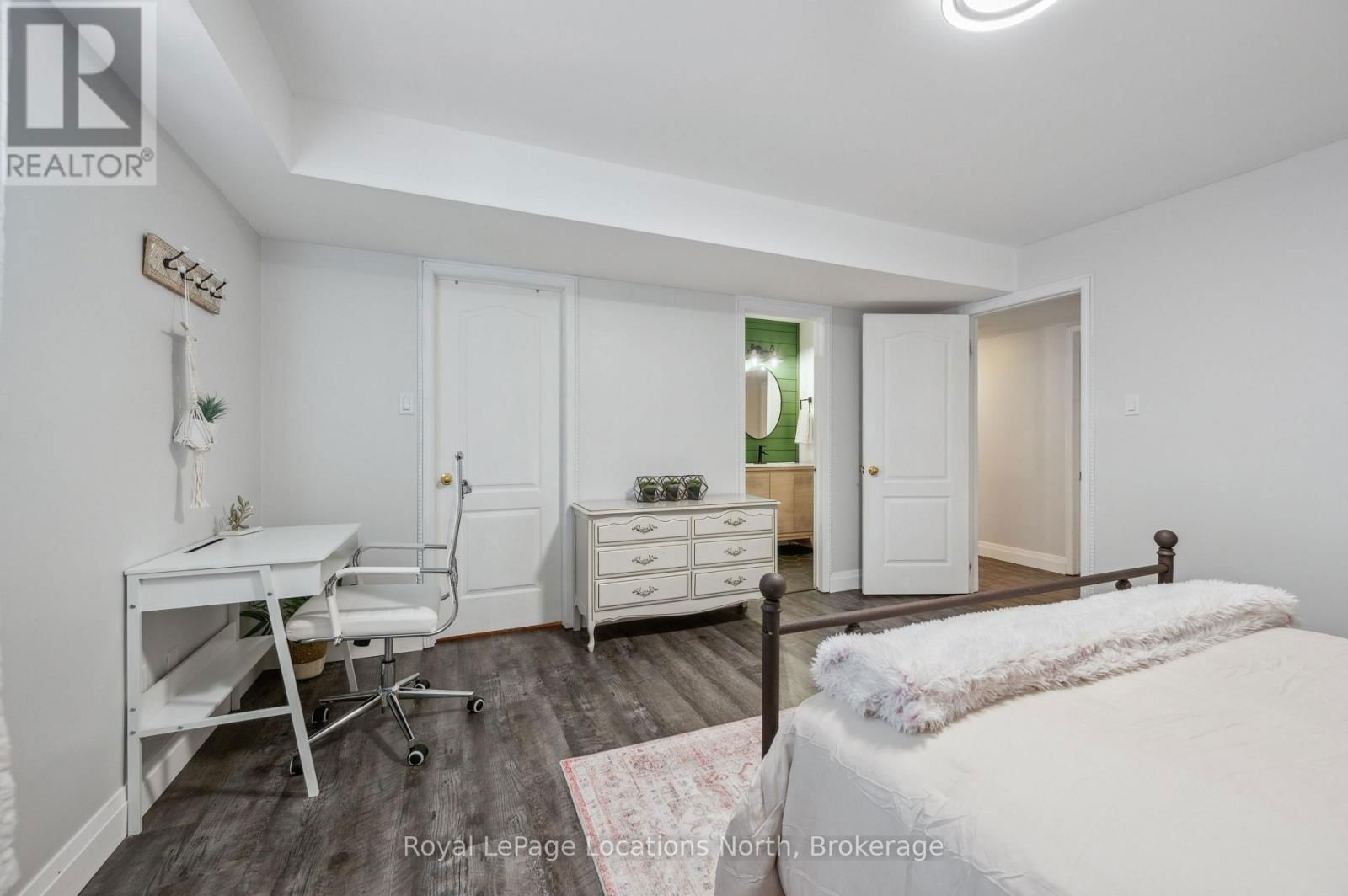 81 OAK HILL DRIVE Image 32