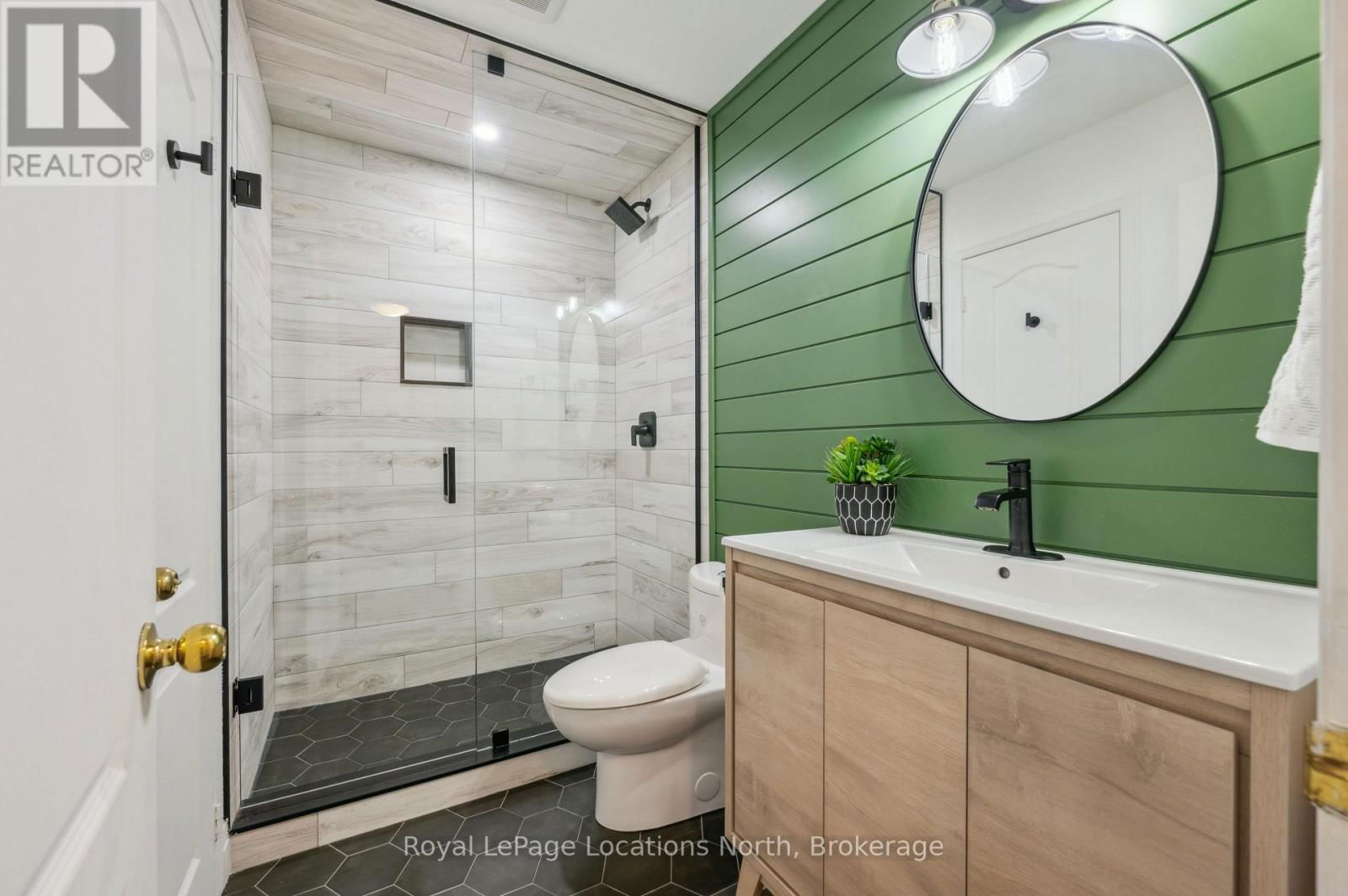 81 OAK HILL DRIVE Image 33