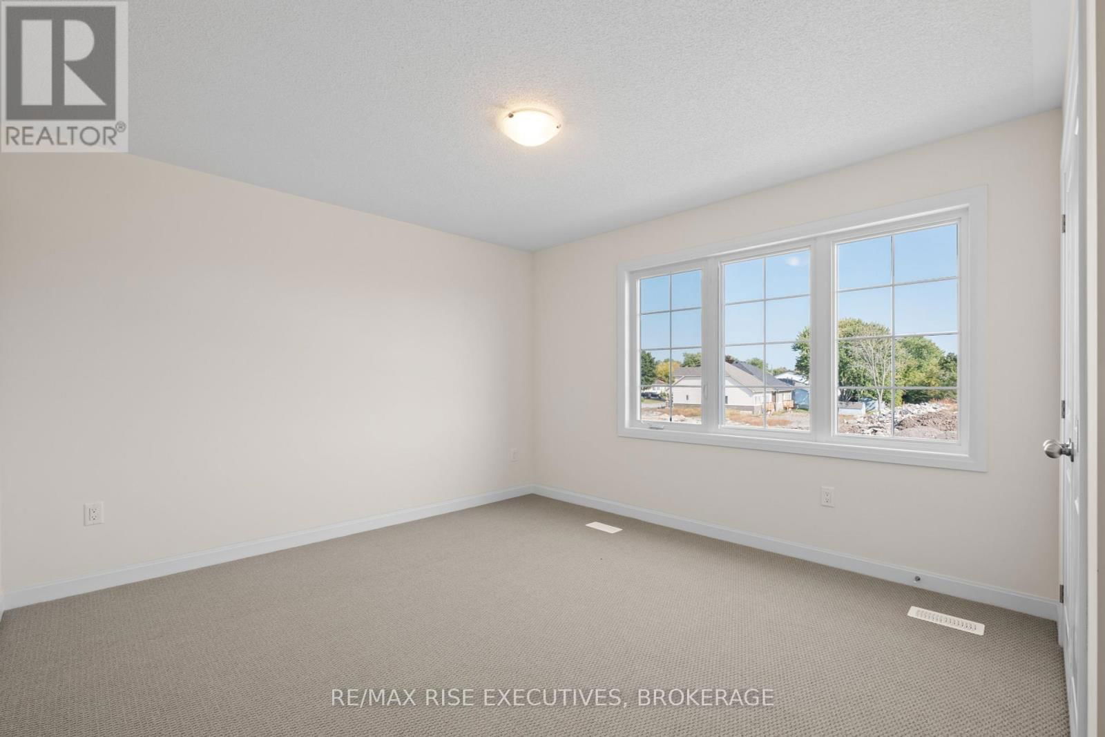 117 WINDERMERE BOULEVARD Image 24