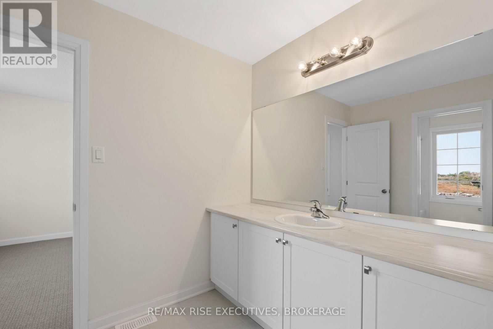 117 WINDERMERE BOULEVARD Image 26