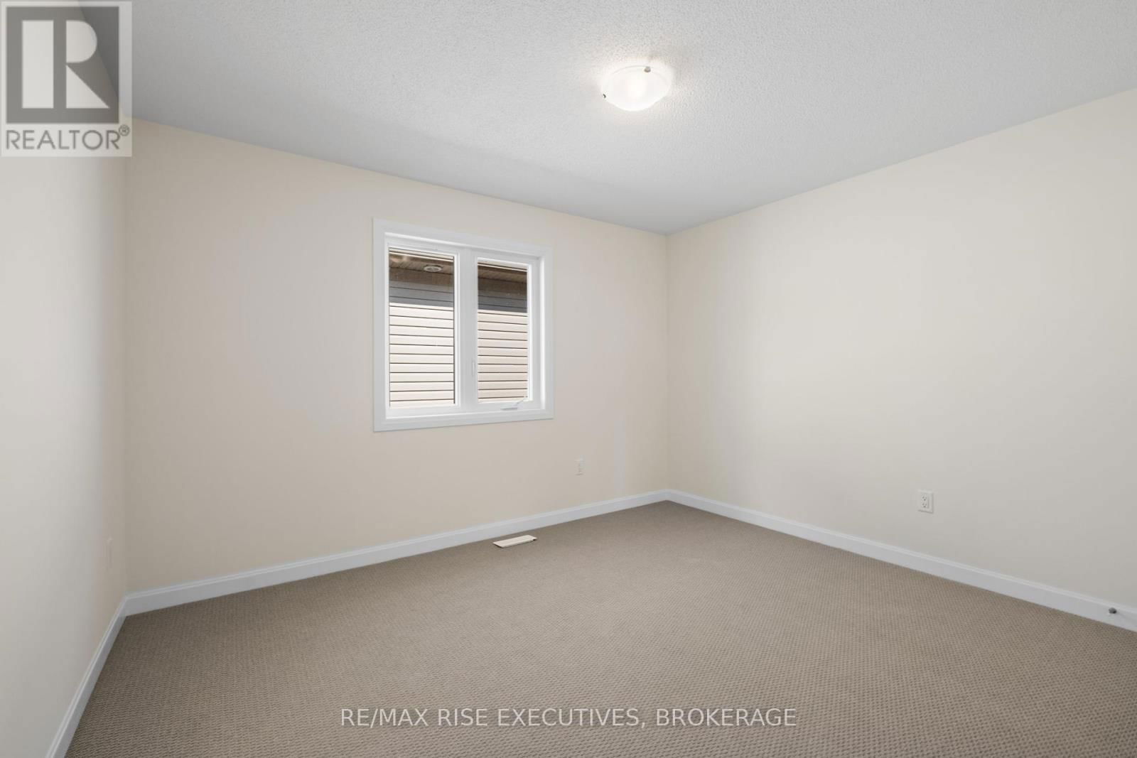 117 WINDERMERE BOULEVARD Image 30