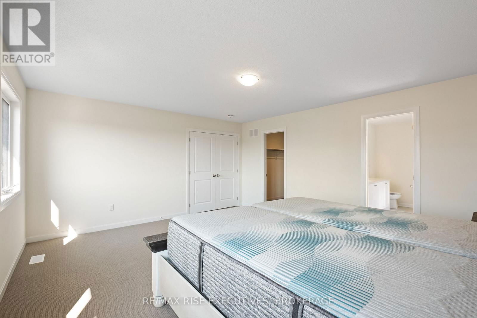 117 WINDERMERE BOULEVARD Image 37
